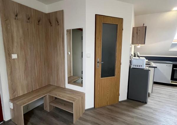 Na prenájom 1. izbový byt v Seredi