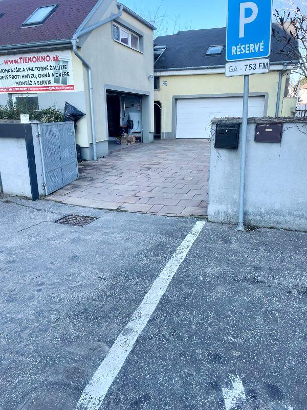 Priestory v Seredi na prenájom